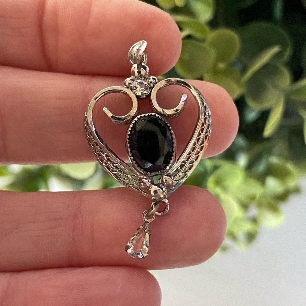 VINTAGE AM LEE STERLING SILVER ONYX RHINESTONE HEART PENDANT